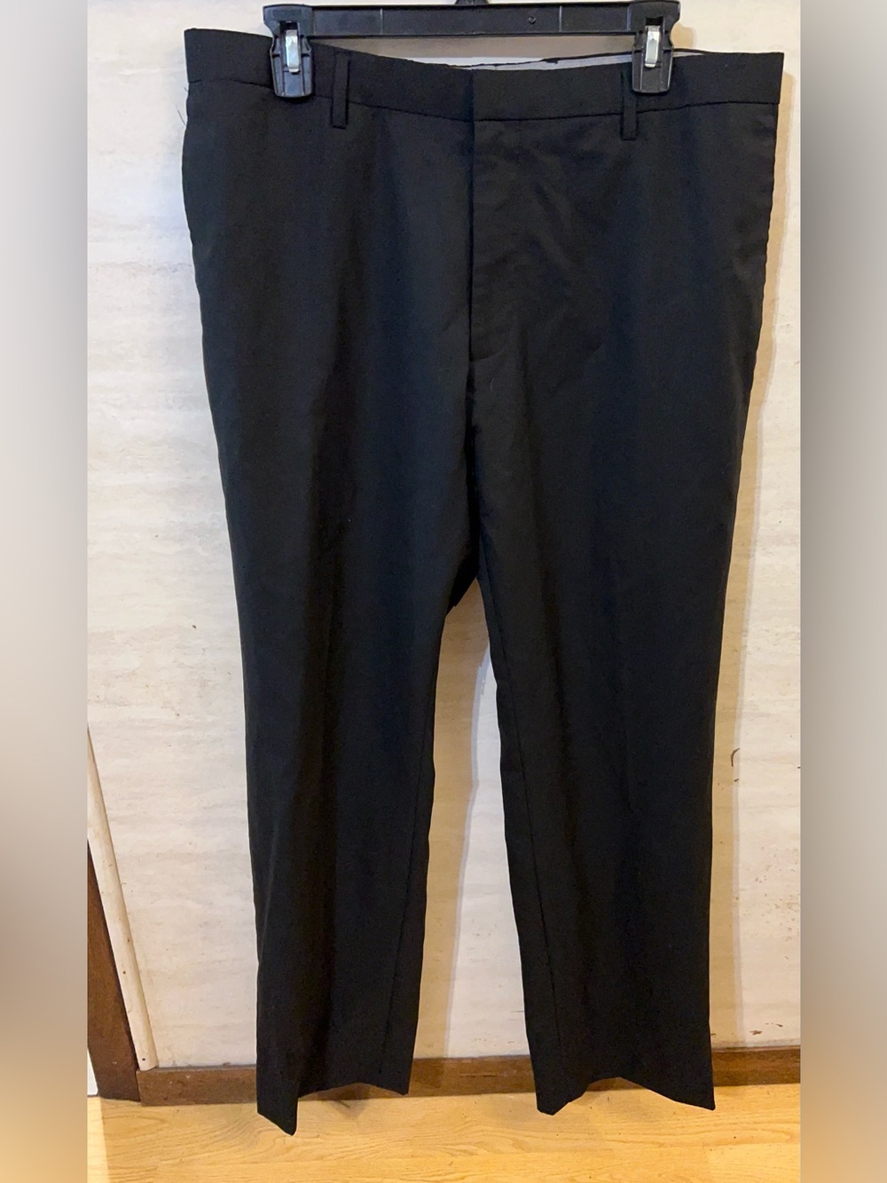 NWT- Banana Republic Classic Fit, Straight Through The Thigh